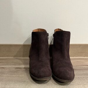 Lucky Brand Dark Brown Chukka Boots
